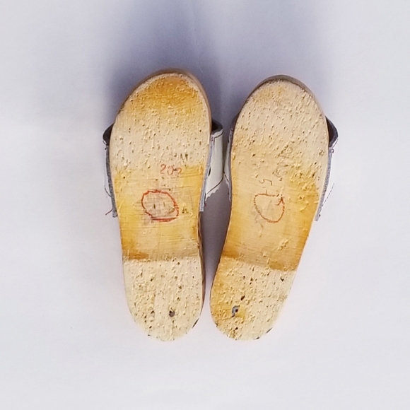Vintage Handmade Wooden Sandals - Picture 3 of 7